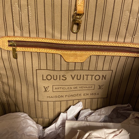 Louis Vuitton Neverfull GM - Picture 10 of 14